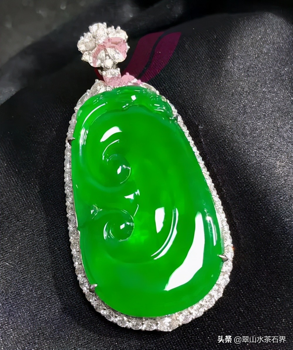 翡翠有几种颜色哪种颜色最贵,翡翠高冰蓝水哪种颜色好