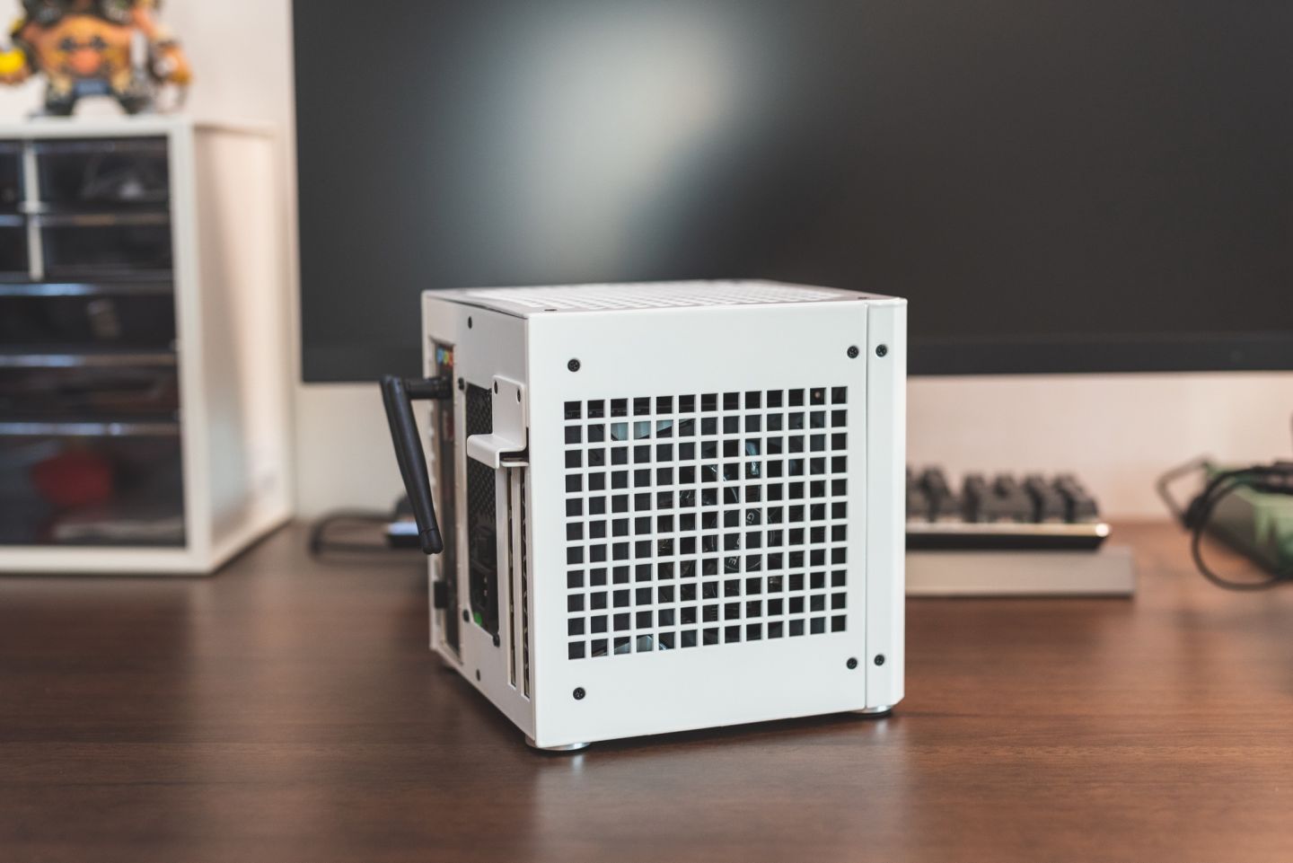 itx小钢炮需要什么,itx白色小钢炮安装教程