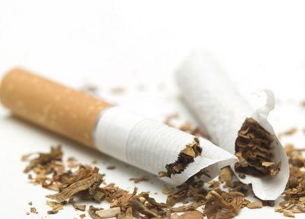 口腔粘膜损伤肿么办?先把烟戒了再说吧!