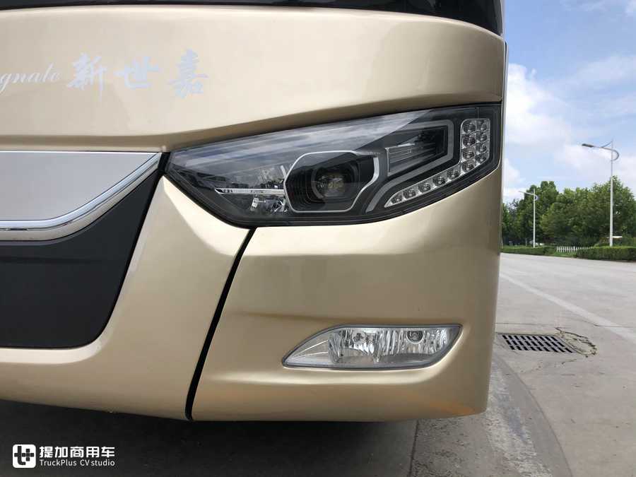 黄金时代已过，长途大巴还高端吗？实拍中通3轴大巴带您好好看看