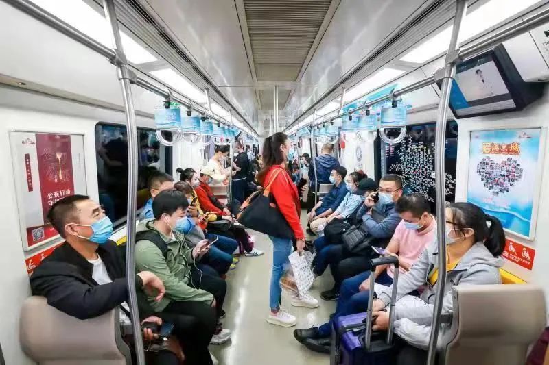 旧化妆包废物利用能装什么,废弃手提包可以diy什么