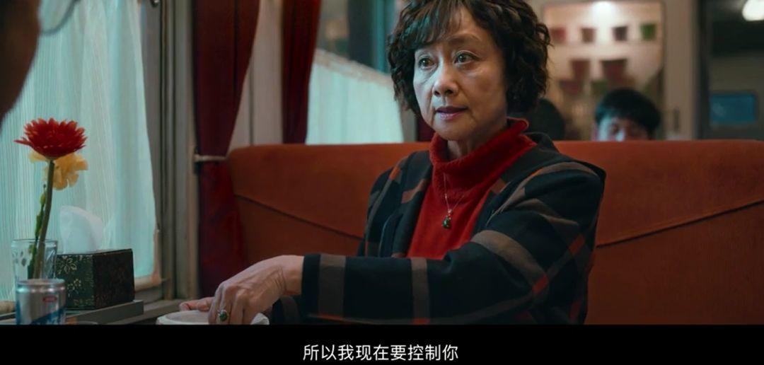 一边哭一边笑但不是很想笑,一边笑一边哭的厉害