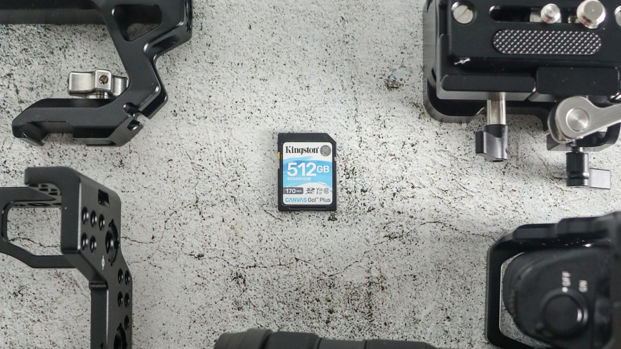 金士顿32g内存卡加二合一读卡器,金士顿u3tf卡