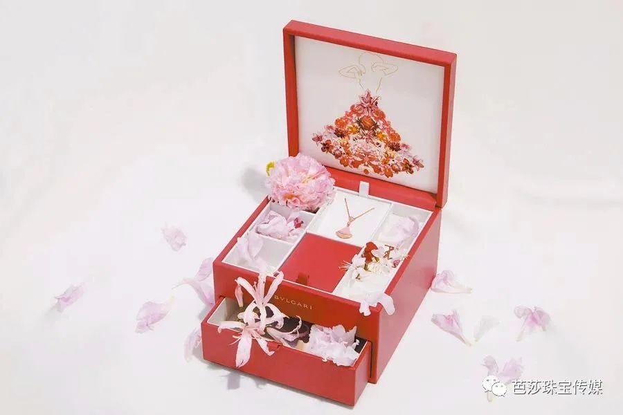 七夕送什么口红不会出错,七夕送女朋友口红送几支合适