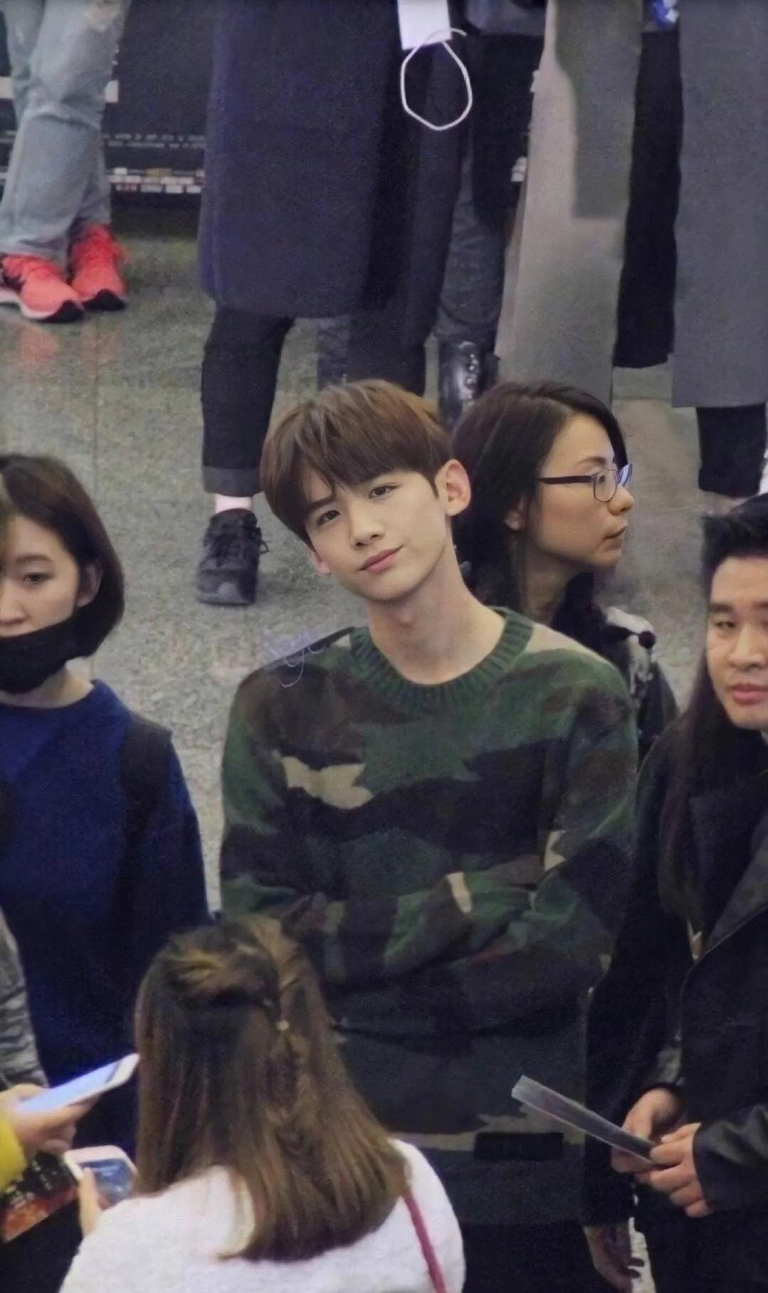 出圈神图高颜值,那些出圈的神图瞬间