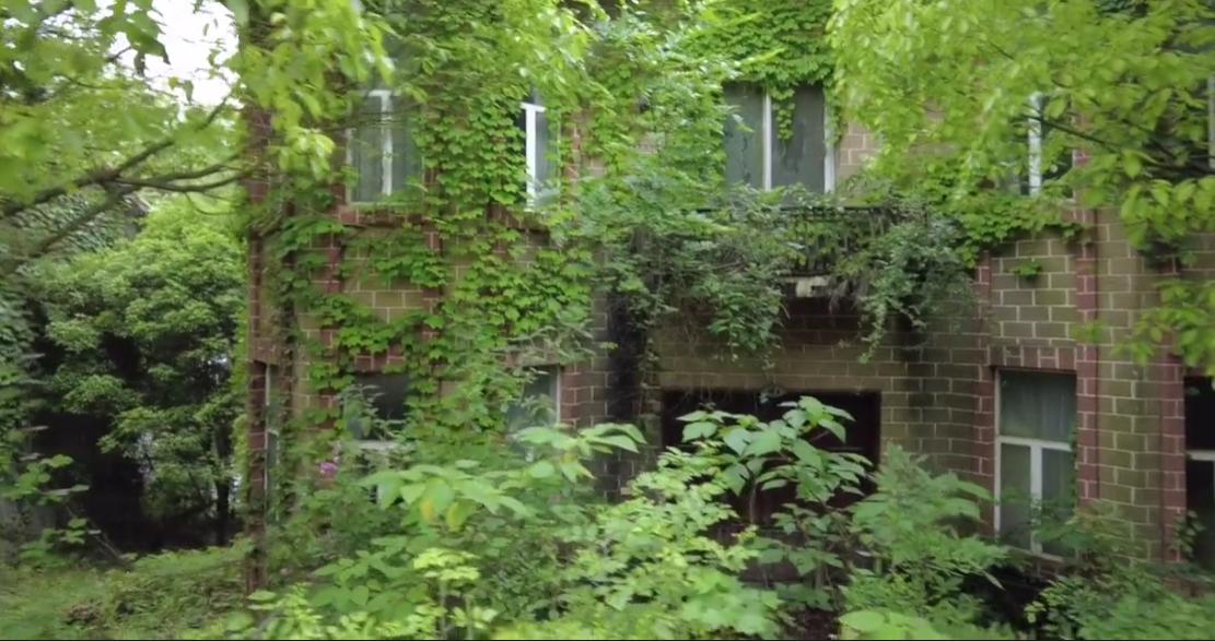 贵阳废弃别墅群发现大量遗留物,贵阳大山深处别墅群