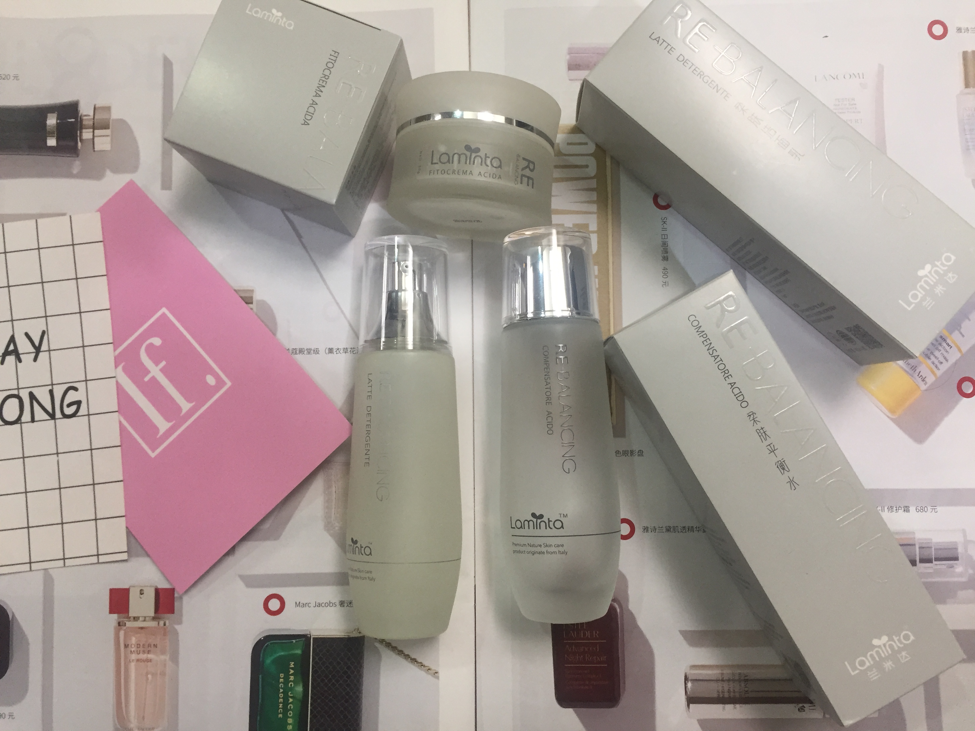 男士毛孔大黑头多用什么护肤品,收缩毛孔去黑头粉刺的护肤品排行