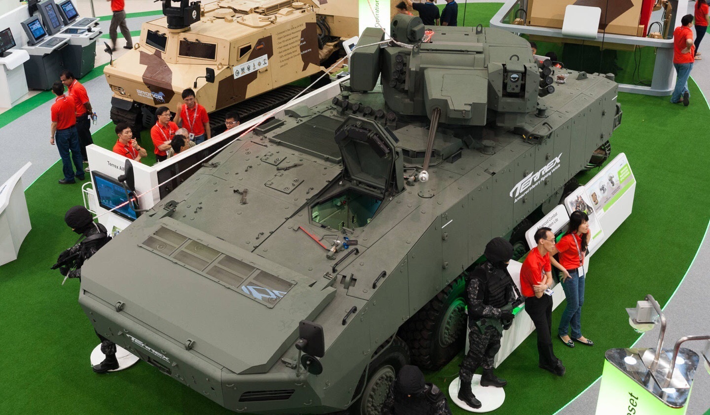 摩天大楼上面的机械怪兽,摩天大厦狂暴巨兽视频