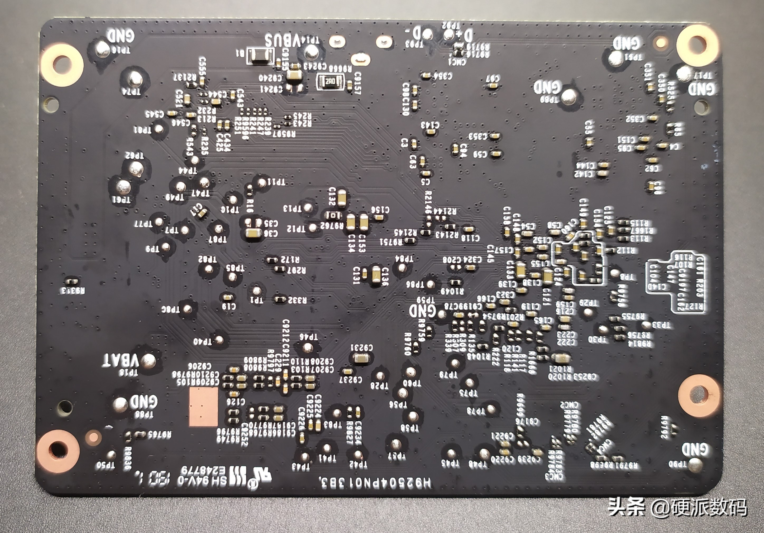 拆解小爱触屏音箱8,小米小爱触屏音箱拆机