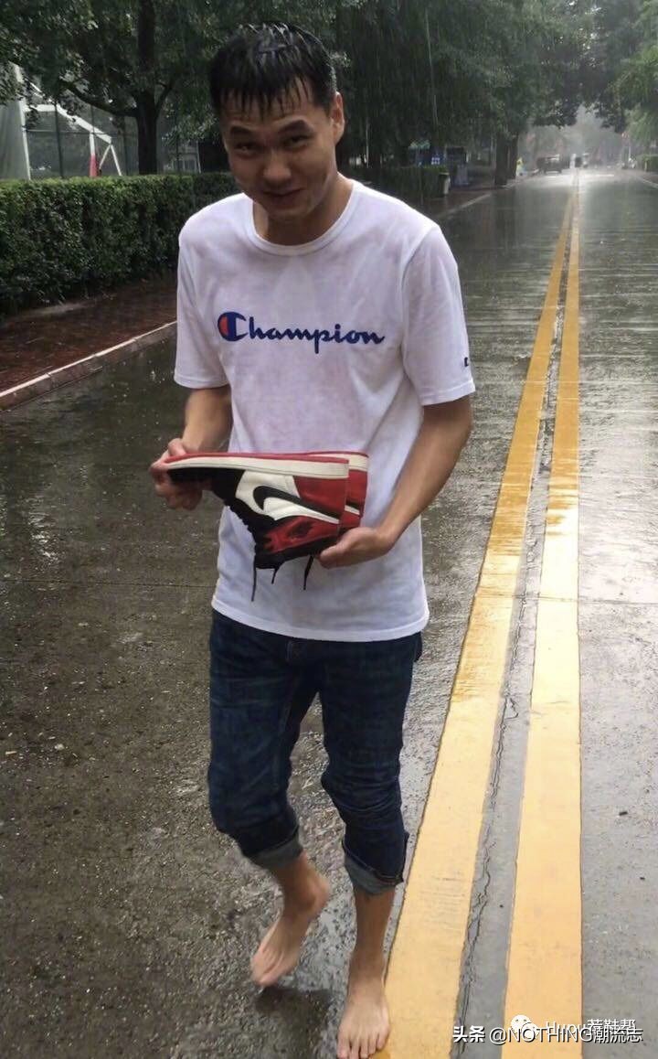 真皮皮鞋龟裂保养小窍门,绒面皮鞋湿了怎么清理