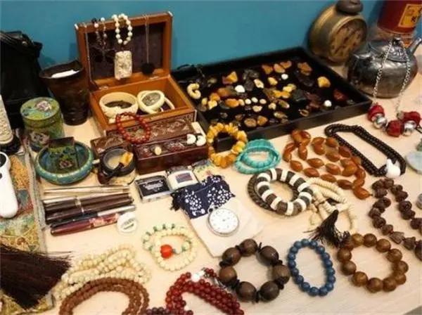 文玩电商在线“割韭菜”，成本几块卖上百，看似捡漏，实则陷阱