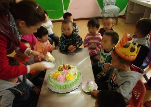 幼儿园过生日不带蛋糕可以吗,孩子生日要不要送蛋糕去幼儿园