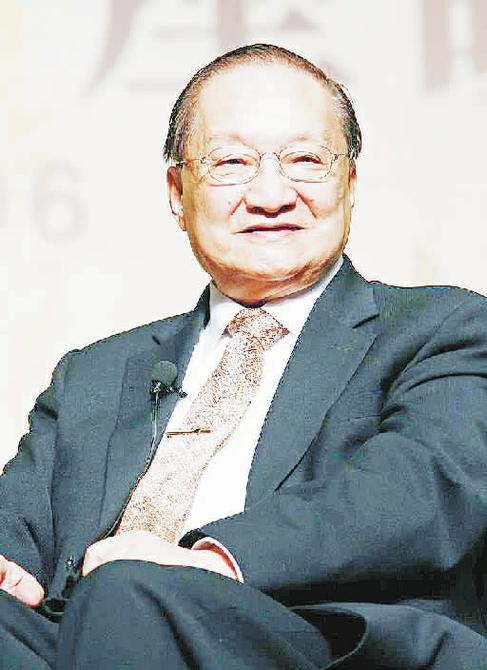 1981年*小平邓**会见金庸,世界上有几种社会主义?金庸:不能一概而论