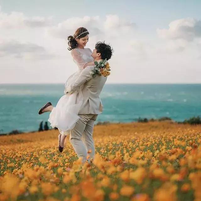 婚纱照就该这样拍才有大片的感觉,婚纱照小众风格这样拍也好看