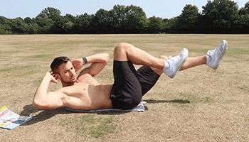 基础的腹肌训练方法30天6块腹肌,腹肌训练一个动作一分钟练出腹肌