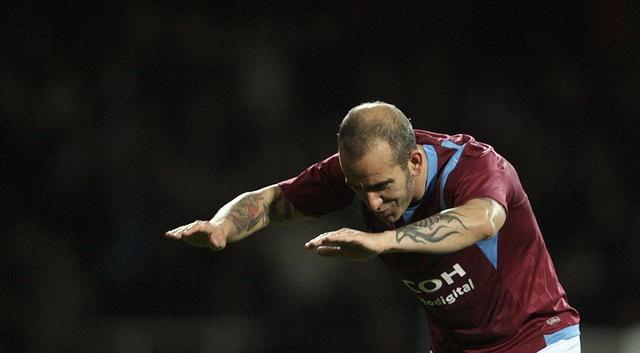 迪卡尼奥放弃射门后判了点球,迪卡尼奥放弃射门被罚红牌