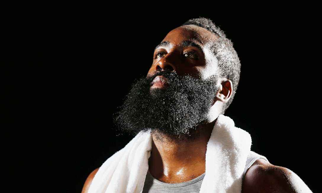 字母哥:我需要一个会传球的队友,后撤步大师,肯巴沃克