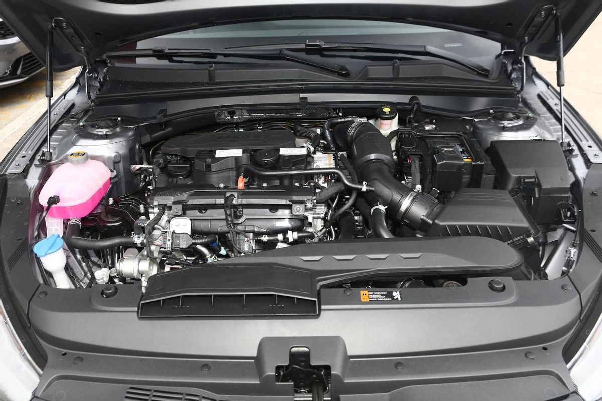 起亚k5如今还值得买吗,为什么起亚k5降价这么多