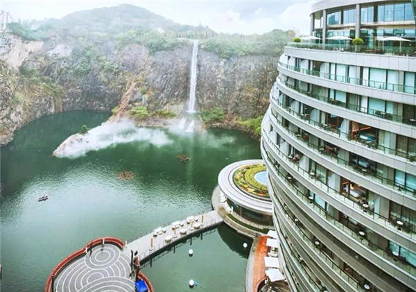 世界十大奇迹之一中国深坑酒店,世界建筑奇迹深坑酒店