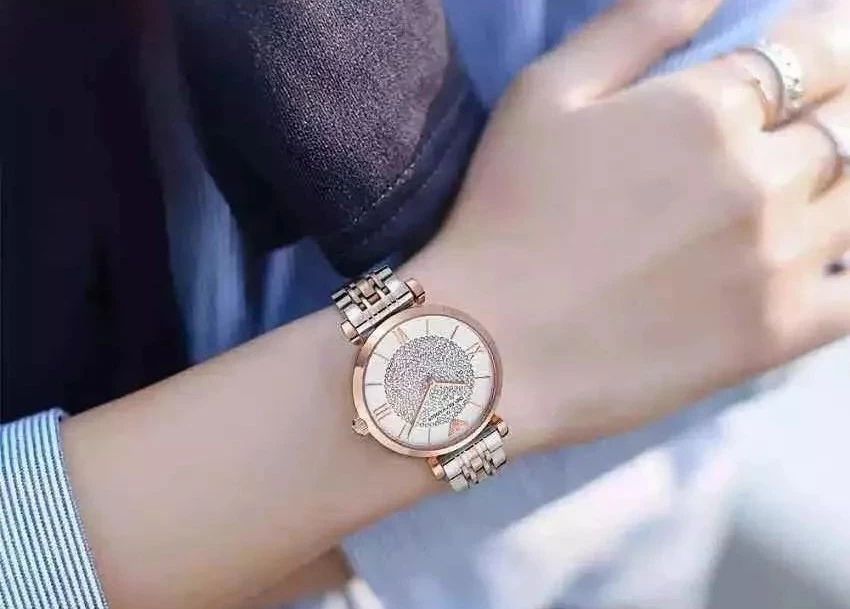 姜珮瑶戴的手表,张钧甯戴的手表