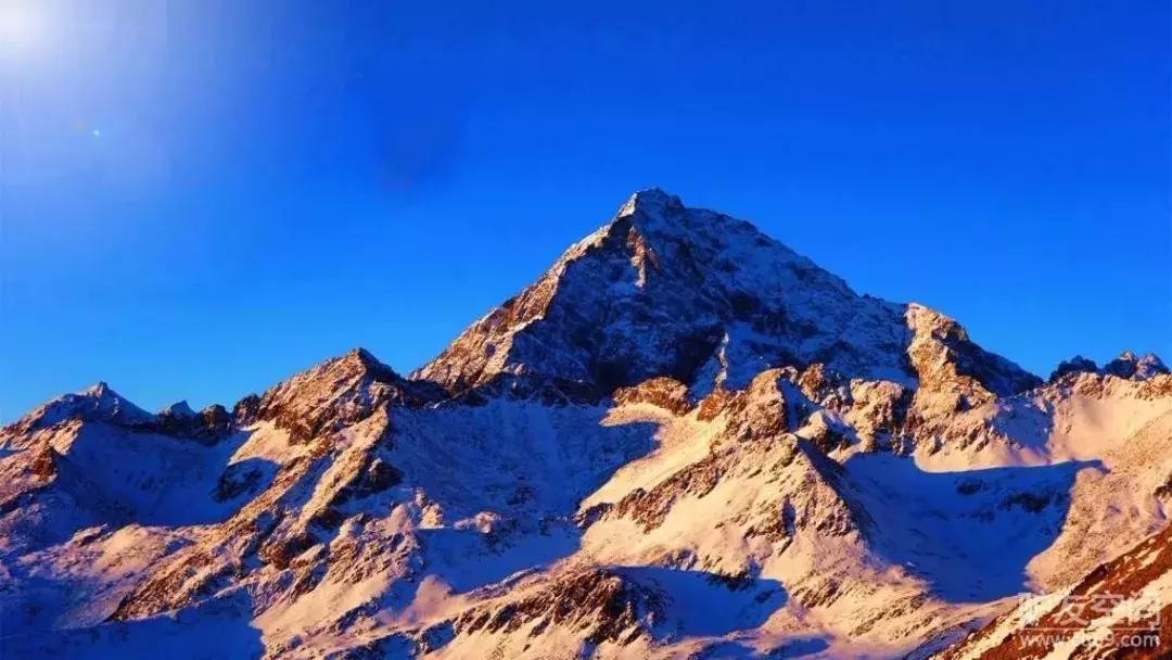 看阿坝县全景,阿坝环线海拔一览表