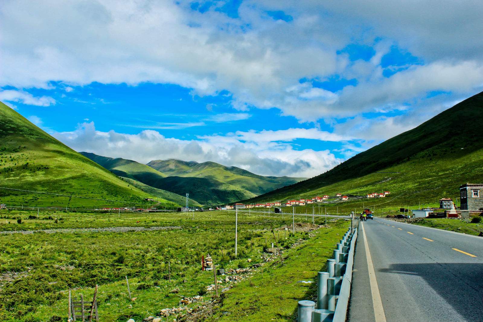 稻城亚丁四姑娘山3天环线旅游,稻城亚丁四姑娘山自驾