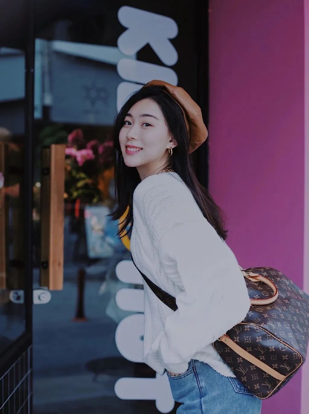 不露胸，不卖肉！照样圈粉百万！这才是最该被吹爆的真女神好吗