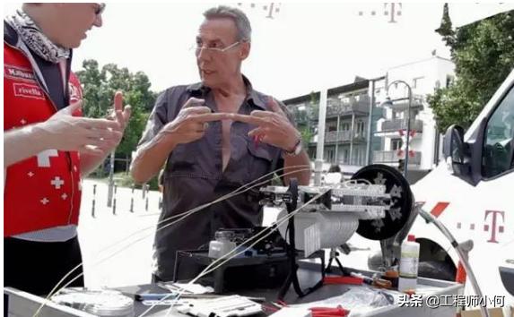 一位65岁德国通信工程师是怎样尊重技术的？