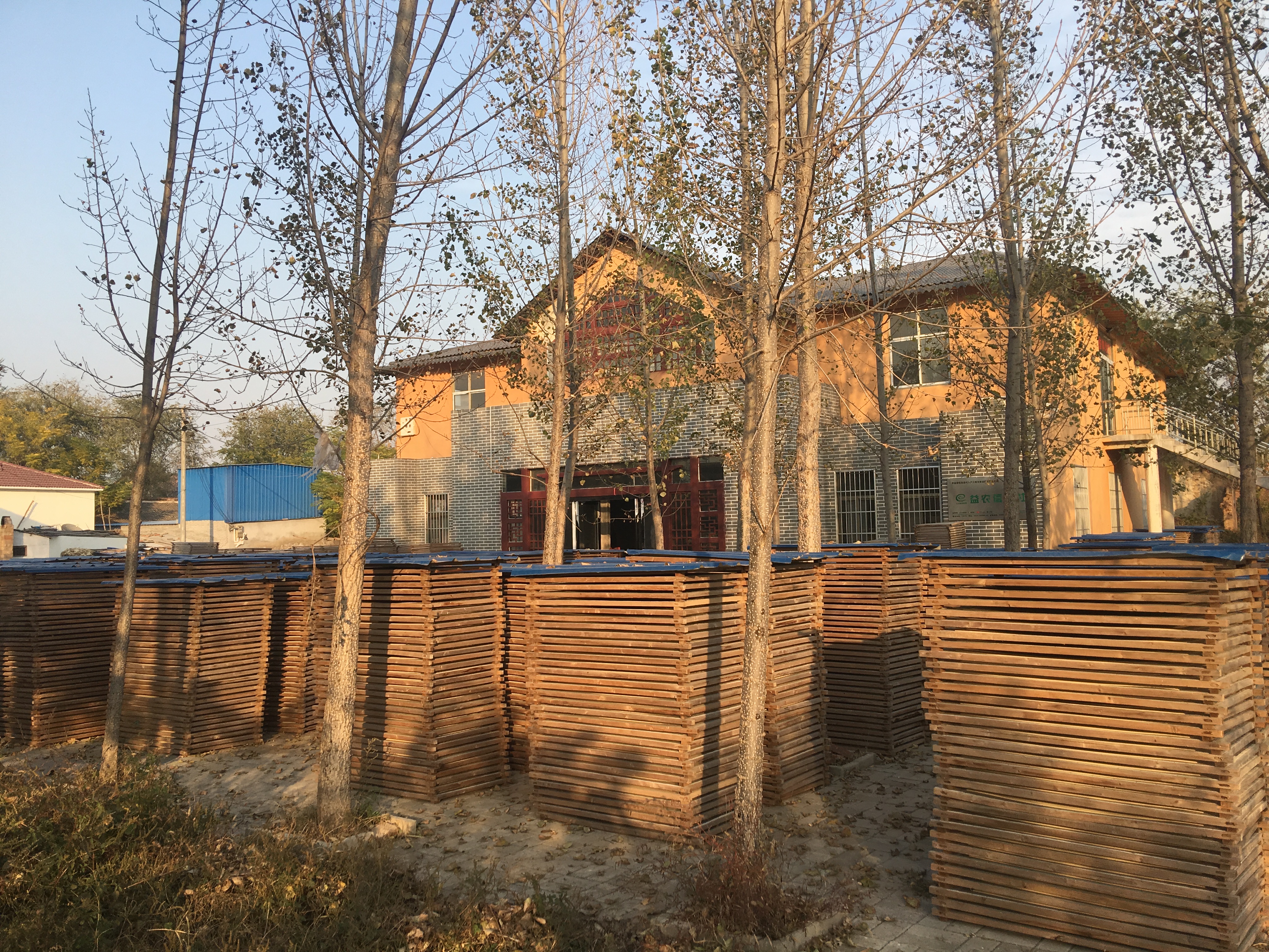 农村小伙靠这门手艺两年买房,河南制香第一村