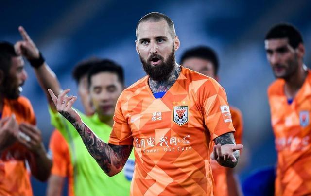 中超奇葩判罚视频,中超奇葩踢点球