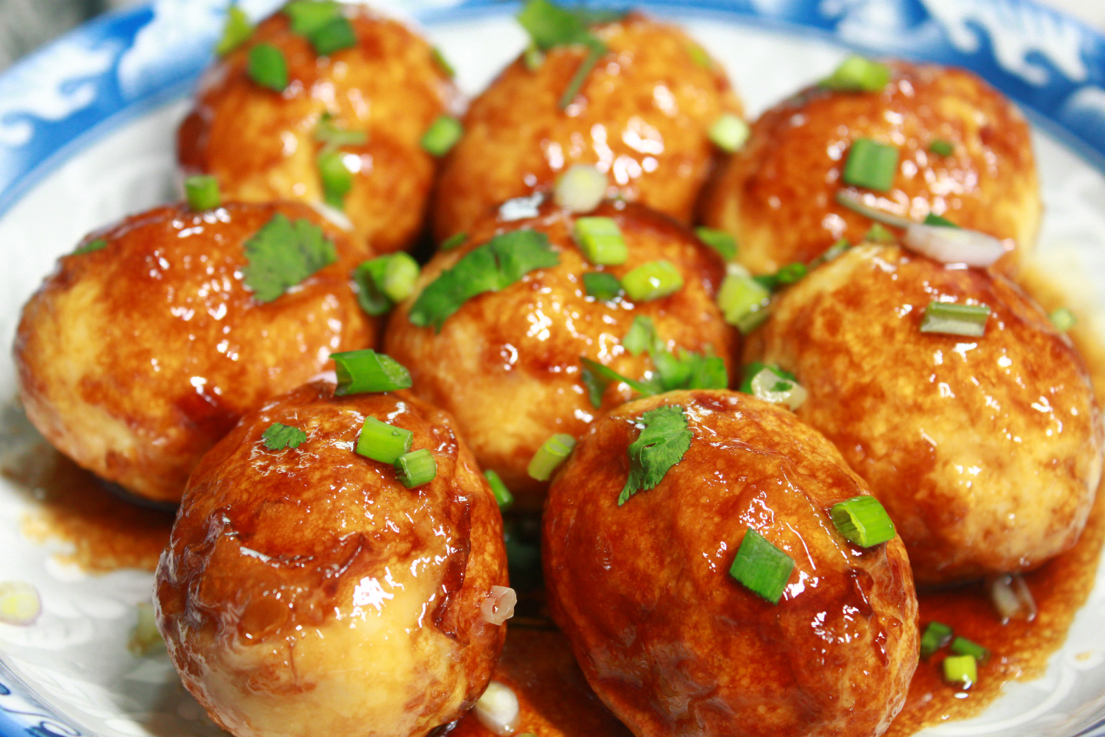 张文宏谈奥密克戎毒性,张文宏说奥密克戎感染后会咬人