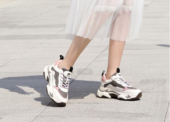 骆驼鞋新款上市,改良潮鞋