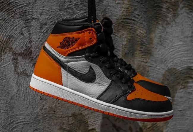 aj1低帮扣碎篮板细节问题,aj1扣碎篮板低帮怎么看是真是假