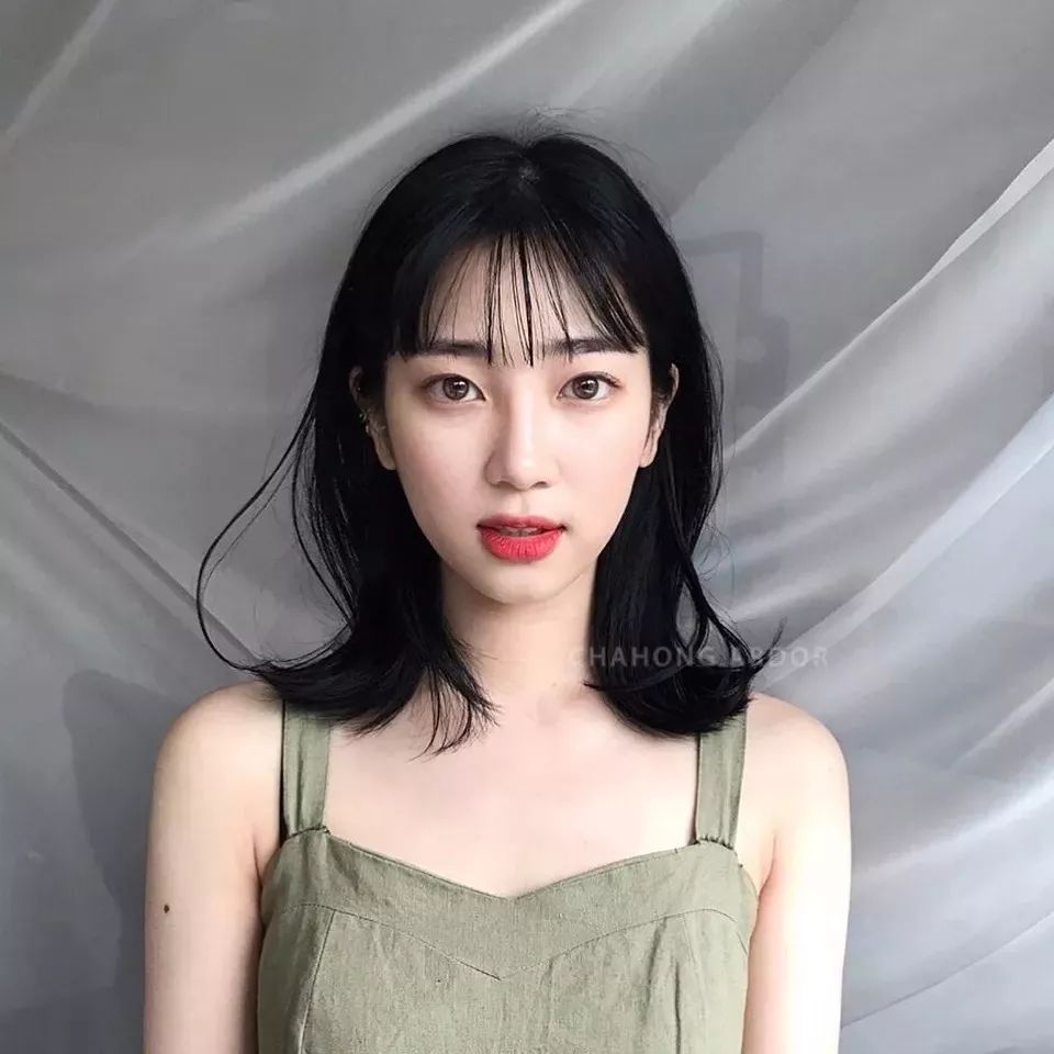 中长发锁骨发烫发中卷,初恋锁骨发中长发烫发