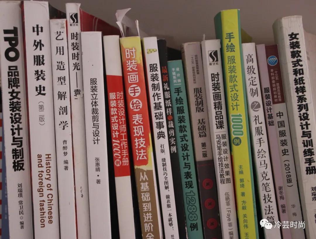 做一个专业的服装人,服装设计专业学生的作业