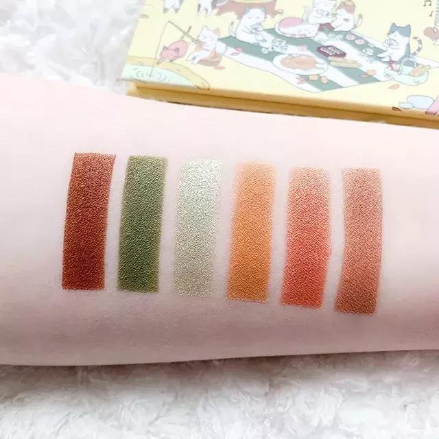 venusmarble九色眼影测评,橘朵的单色眼影新版和旧版对比