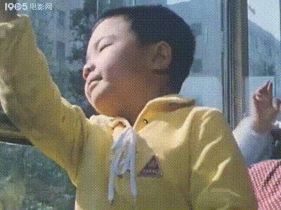 霹雳贝贝带电,霹雳贝贝中贝贝带电的原因