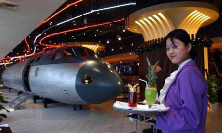 结缘中国民航的安24，相爱相杀二十六载，小飞机与民航的爱恨情仇