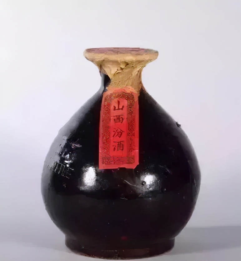 汾酒,一瓶老酒拍出天价,涨了1894倍,背后有何故事?