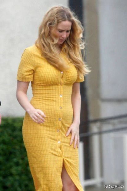 盖尔加朵挺孕肚逛街,盖尔加朵孕肚照