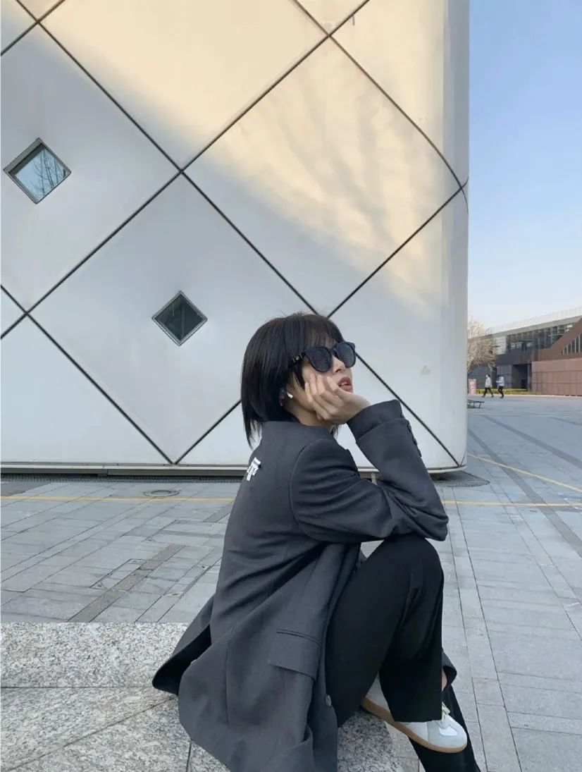 小白鞋烂大街是你没遇到这些款式,小白鞋问什么那么难穿