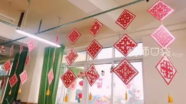 幼儿园元旦新年吊饰环创简单好看,幼儿园元旦墙面挂饰环创
