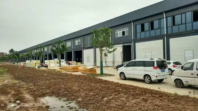 聚氨酯板安装多少钱一平,聚氨酯夹芯板安装示意图