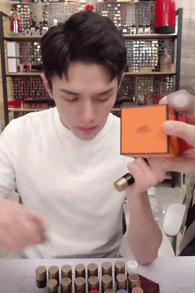 免税店爱马仕大地100毫升多少钱,爱马仕免税店有口红吗