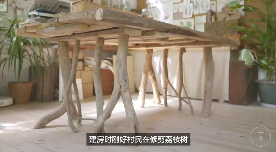 夫妻深山打造500万别墅,90后夫妻隐居山林自建小屋