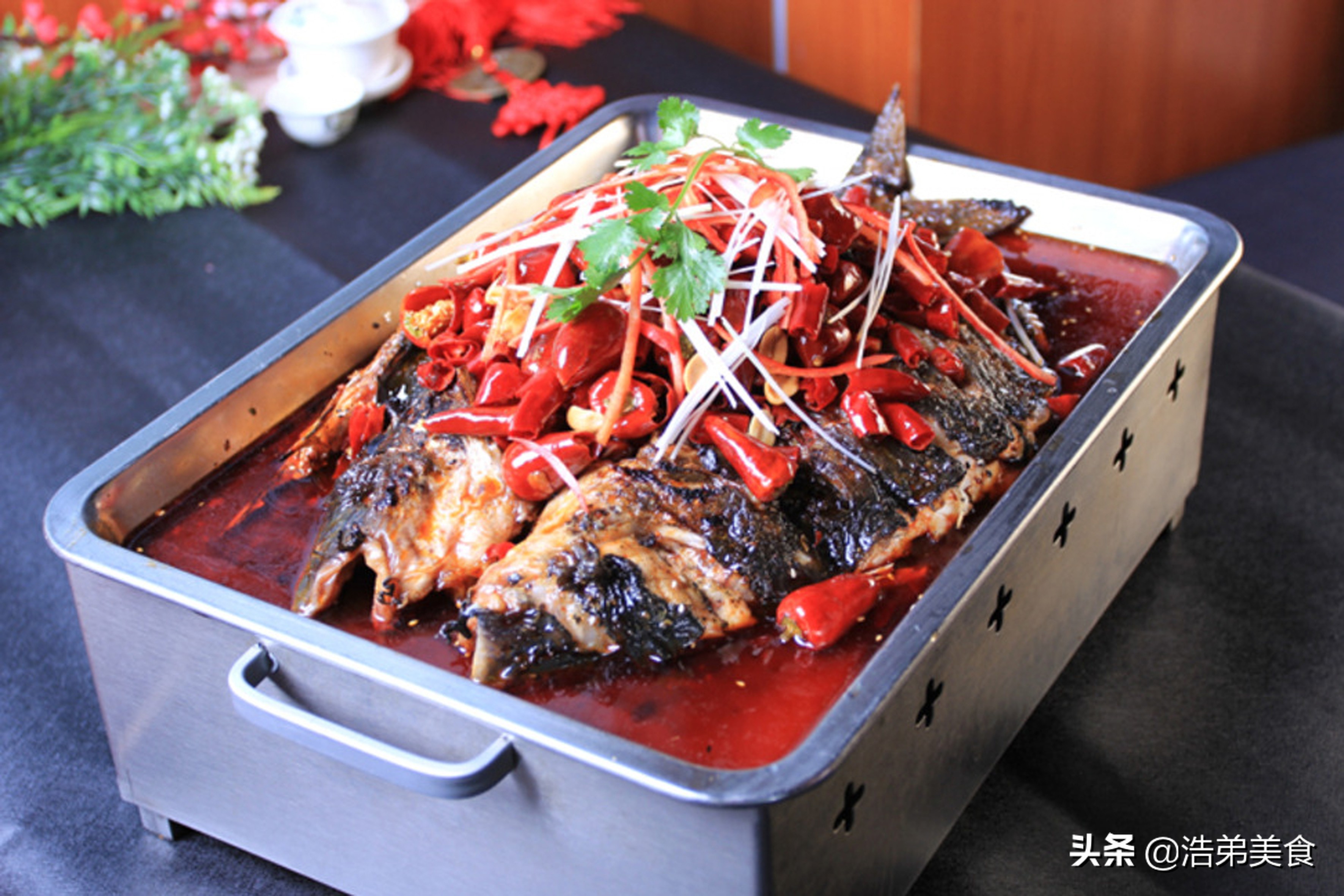 烤鱼店制作烤鱼全过程,厨师长秘制烤鱼配方分享