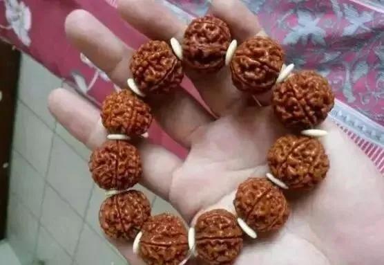 新手不容易踩坑的文玩,最值得入坑的文玩