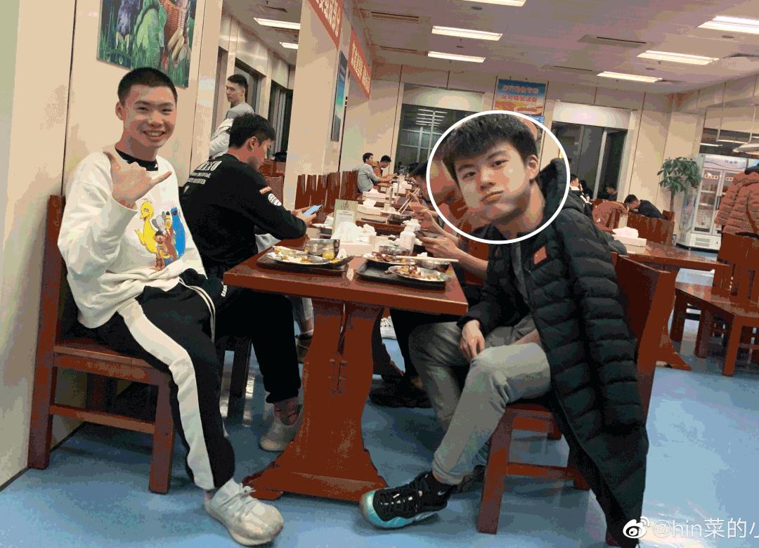 太害羞怎么谈恋爱,和体育生谈恋爱有多浪漫