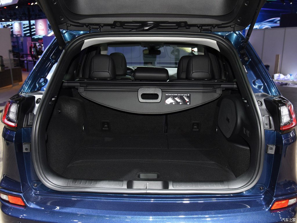 全新jeep自由光,2021款jeep自由光什么时候换代