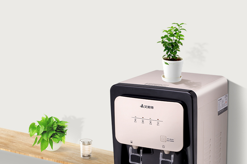 下置水桶饮水机换水麻烦,饮水机下面换水